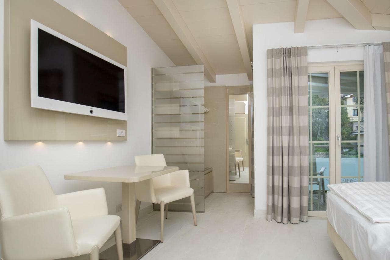 Hotel Vega Malcesine Luaran gambar
